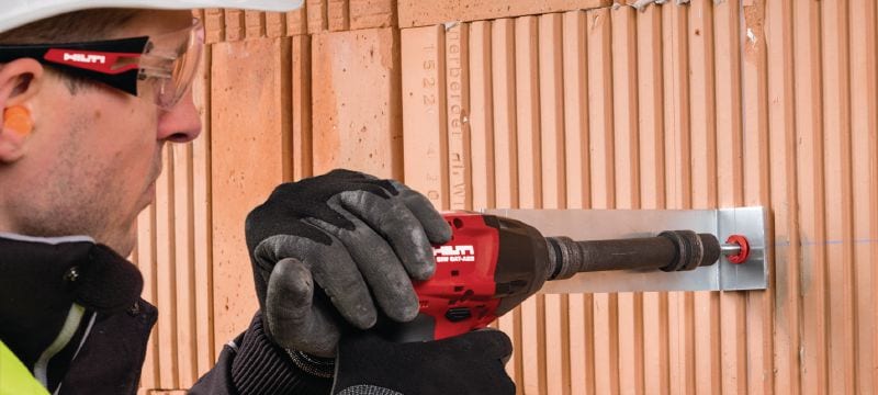 Mensola FOX V S Mensola versatile da parete per installare sottostrutture di facciata rainscreen Applicazioni 1